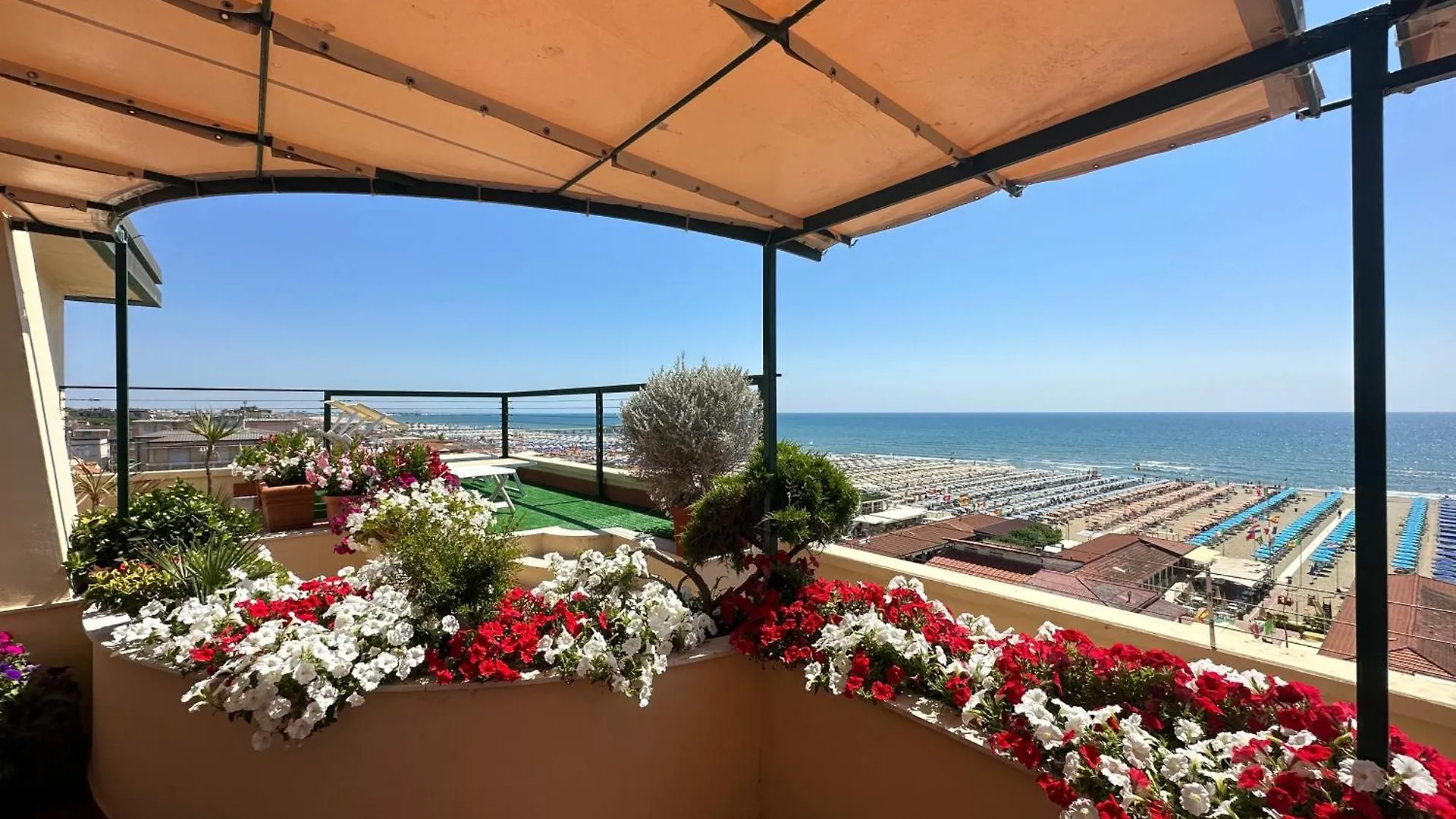 Hotel Piccadilly Penthouse With Jacuzzi Lido di Camaiore 0*,  Italia