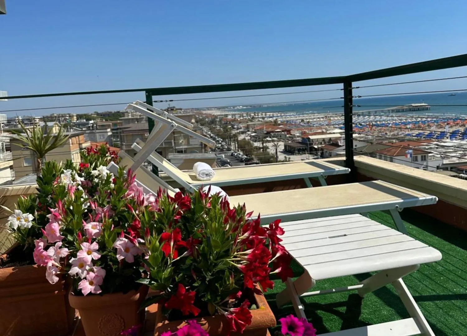 Hotel Piccadilly Penthouse With Jacuzzi Lido di Camaiore